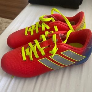 Adidas Unisex-Child cleats Nemessi  18.4 soccer shoes
